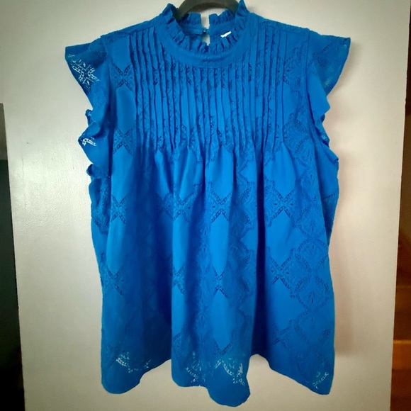 Reitmans Tops - 🇨🇦 Reitmans Royal Blue Summer Staple Lace Blouse